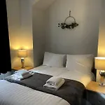 Flat 5 - 2 Bed City Centre Affordable Quality