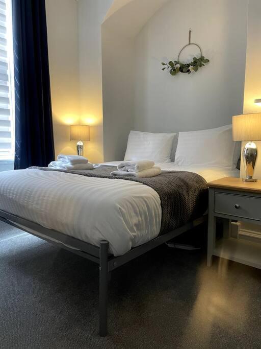 Apartment Flat 5 - 2 Bed Centre Affordable Quality *