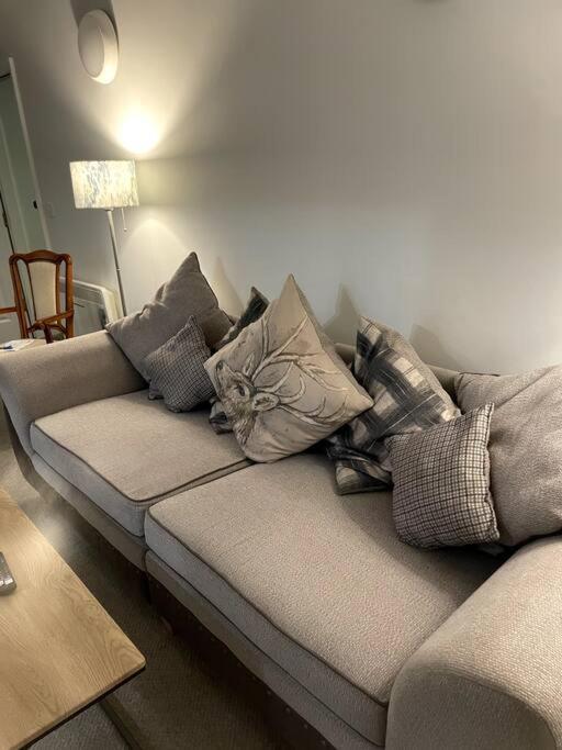 Flat 5 - 2 Bed Centre Affordable Quality