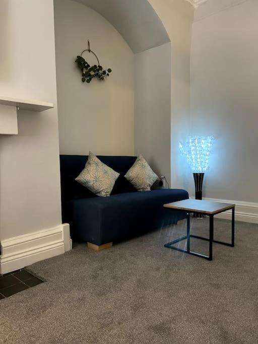 Flat 5 - 2 Bed Centre Affordable Quality Apartment York